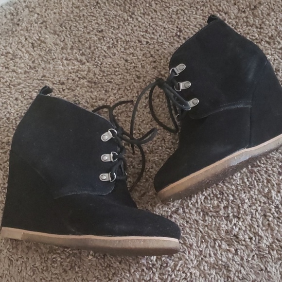 Steve Madden Black Tanngoo Ankle Booties - Picture 2 of 4
